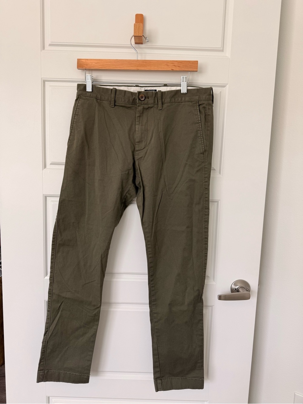 J.Crew Men's Flex Chino Pants – Olive Green (Size 30x30)